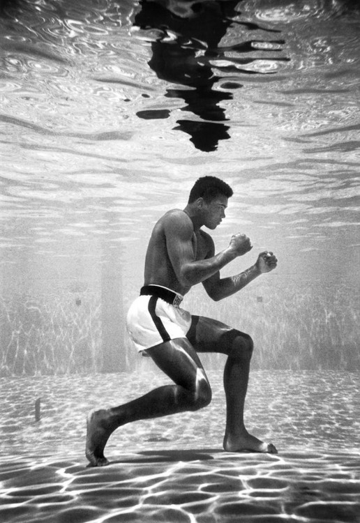 mohamed ali bajo el agua