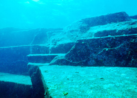 Monumento Yonaguni