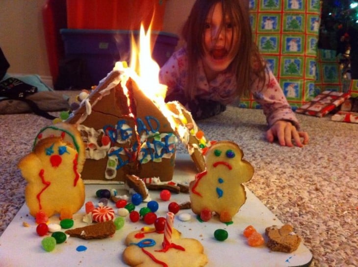 niña quemo su pastel