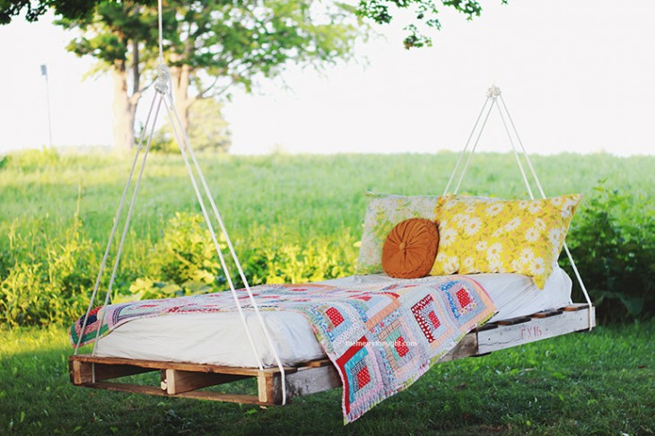 cama mecedora hecha con pallets diy