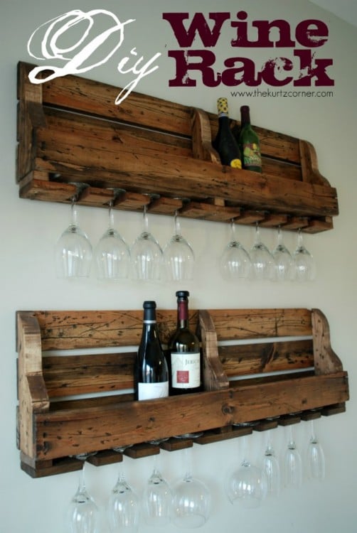 rack para vino con copas con pallet de diy