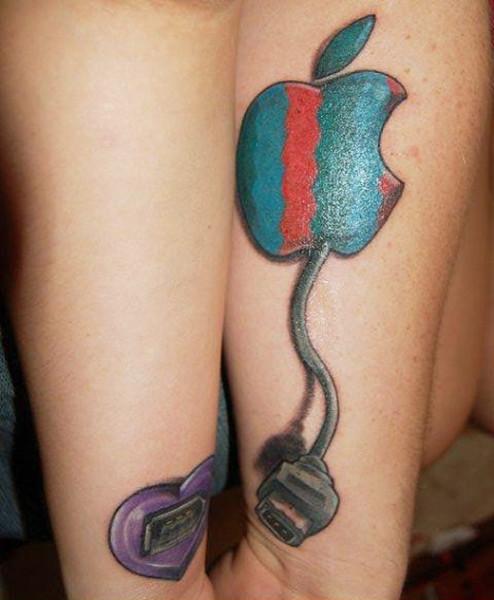 mac tattoo couple parejas geek
