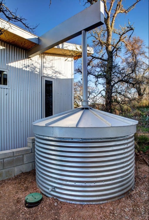 Las cabañas en Austin Texas recolectan el agua para preservar los pastos y árboles 