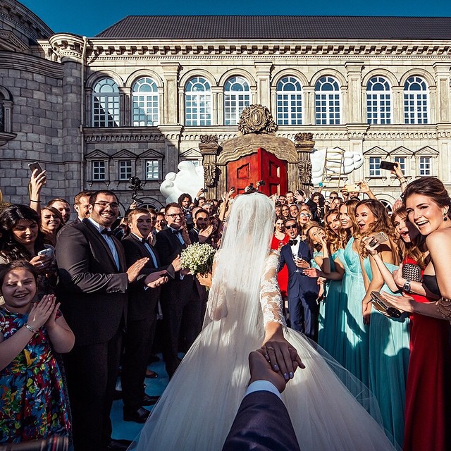 Fotógrafo Murad Osmann siguió a su novia alrededor del mundo 