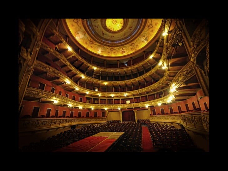 Interior del Teatro El Círculo en Rosario, Argentina 