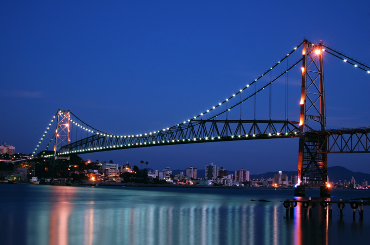 Puente Herlicio Luz en Florianopolis, Brasil 