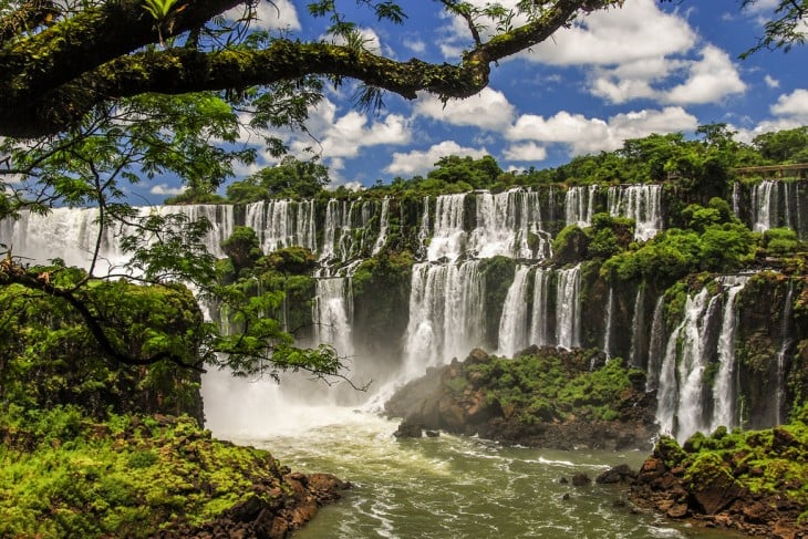Cataratas de Iguazú entre Argentina y Brasil 