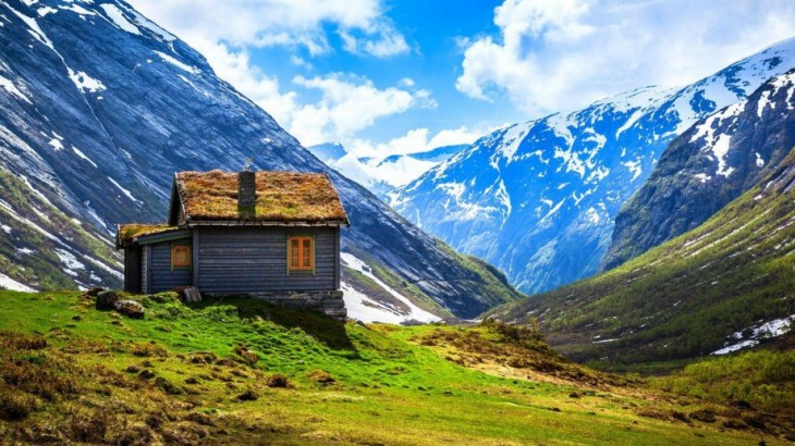 Cabaña entre la montaña, Noruega 