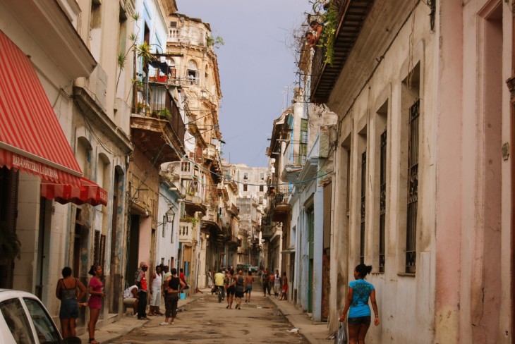 CALLES DE CUBA SIN ANUNCIOS PUBLICITARIOS