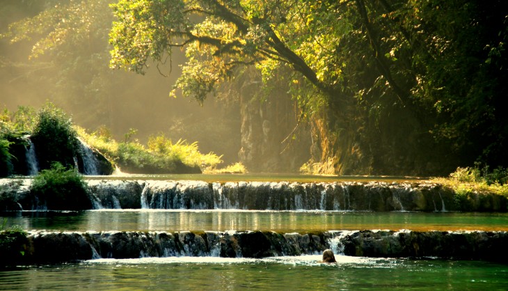 SEMUC CHAMPEY BOSQUE NACIONAL DE GUATEMALA