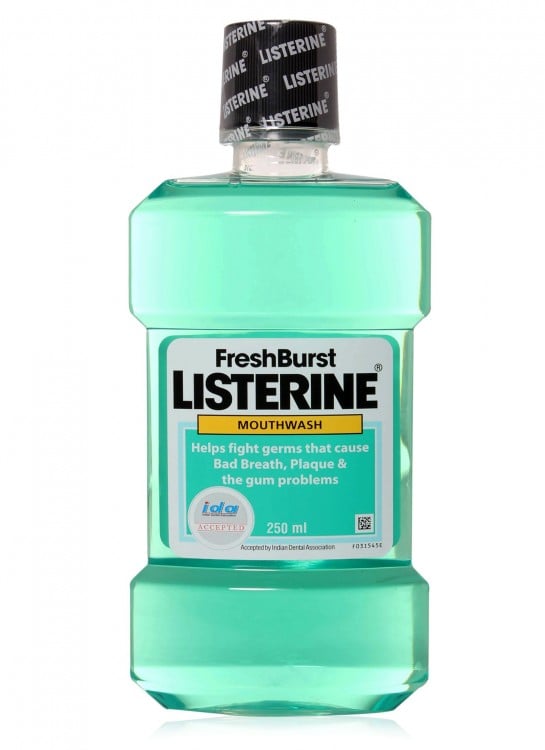 Botella de enjuague bucal Listerine