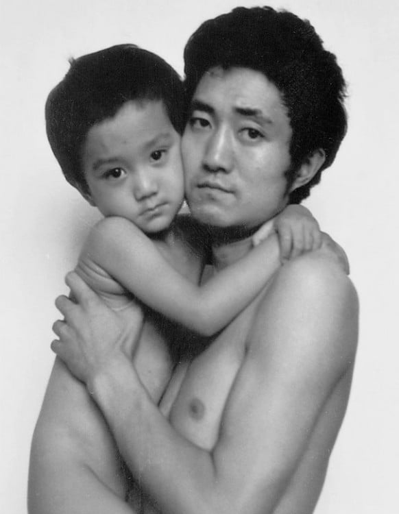 Fotografía de un padre e hijo 1989