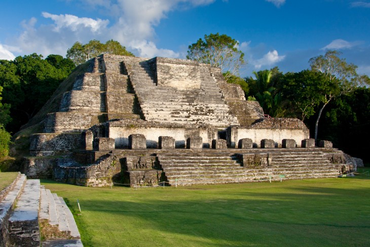 Templo al dios del sol maya