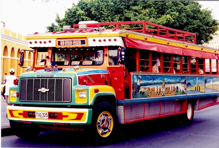 Chiva Transporte público característico de Colombia.