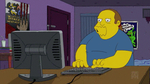 gordo pelon de los simpson escribiendo en la computadora
