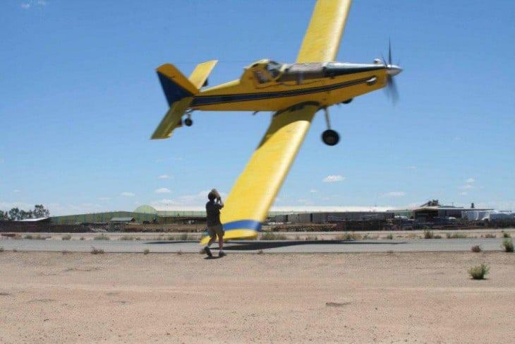 avioneta estrelandose