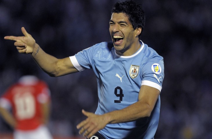 luis el mordelon suarez en el mundial brasil 2014