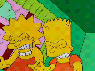 Lisa y Homero Simpson asustados se les salen los ojos