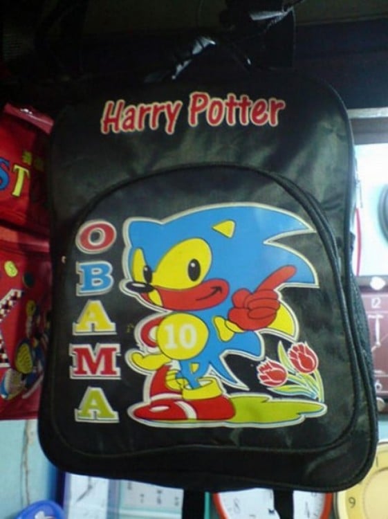 MOCHILA DE HARRY POTTER Y OBAMA PERO CON DIBUJO DE SONIC