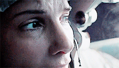 Gif de una escena de la película Gravity