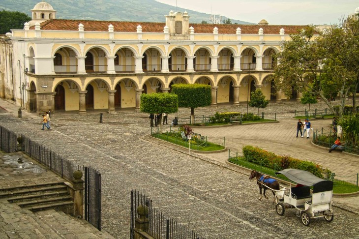 PLAZA DE LA ANTIGUA GUATEMALA