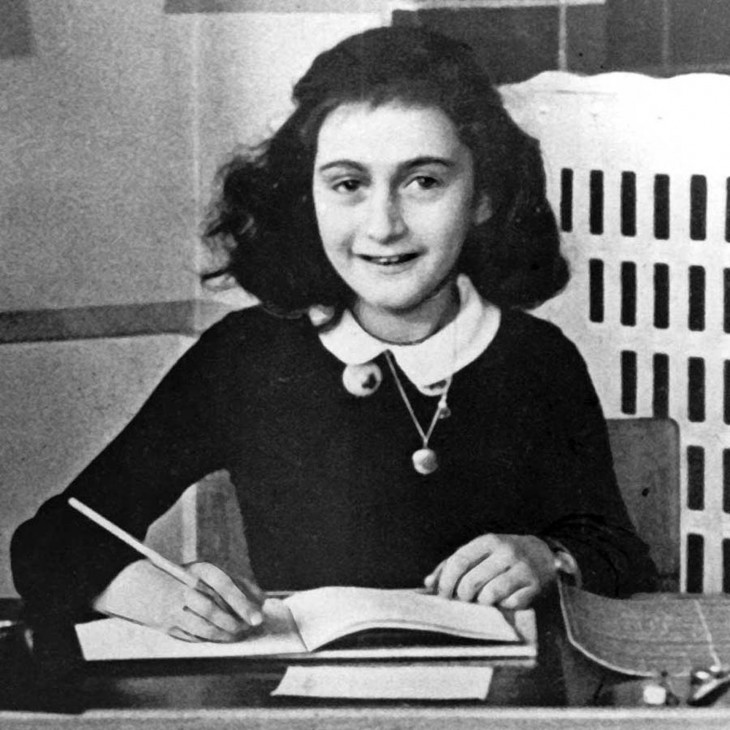 Anne Frank es una niña mundialmente conocida por el Diario de Ana Frank 