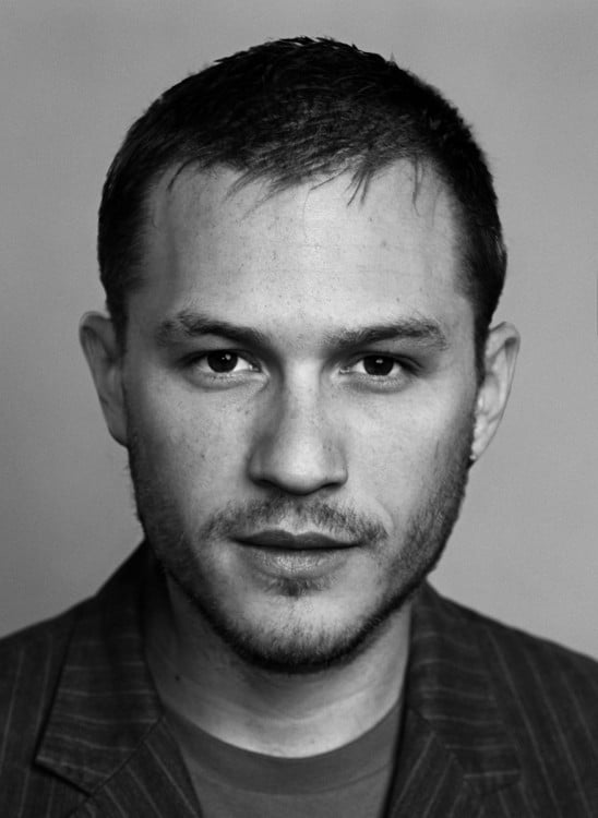 Cara de la combinación de Tom Hardy y Heath Ledger