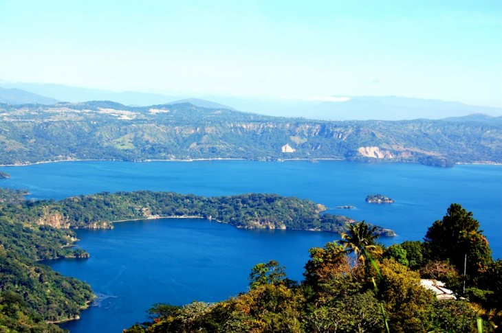 LAGO ILOPANGO EN EL SALVADOR