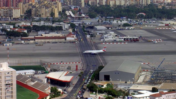 pista de despegue del aeropuerto de gibraltar