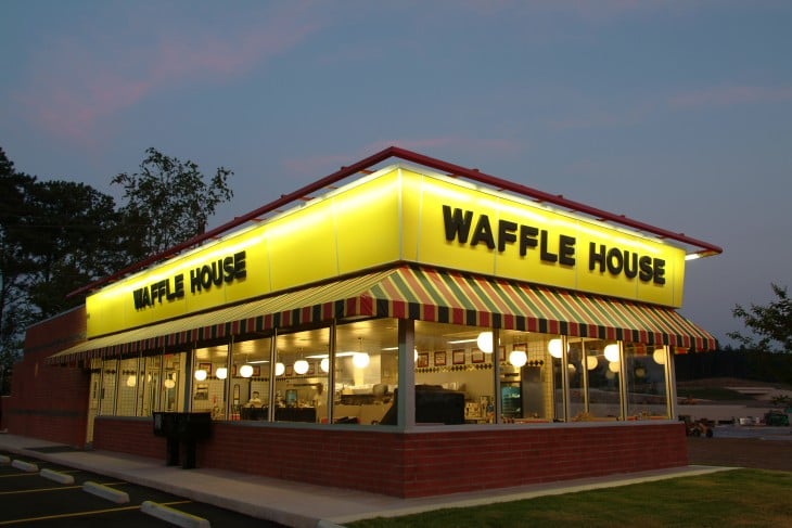 waffle house lugar donde trabajaba tonda