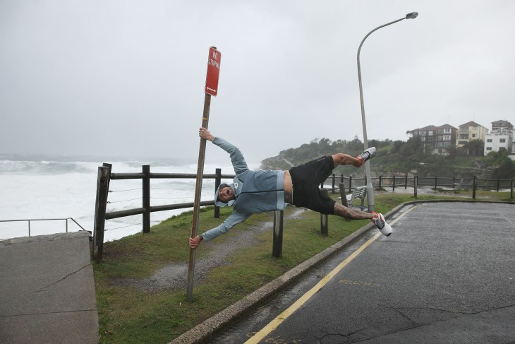 rachas de viento de 135 kph en las tormentas de australia