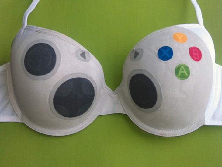 Brasier con el diseño de un control de Xbox 360