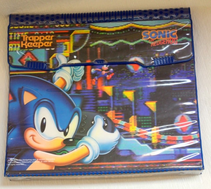 Trapper Keeper de los 90 con el diseño de Sonic 