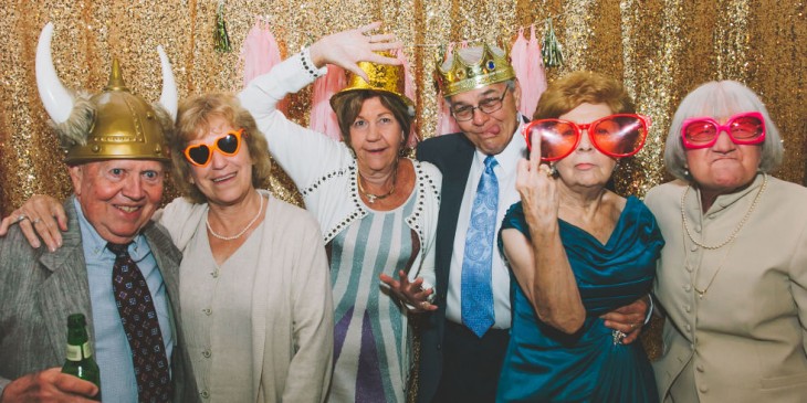 Estos abuelos se toman la mejor foto en la boda de su nieto 