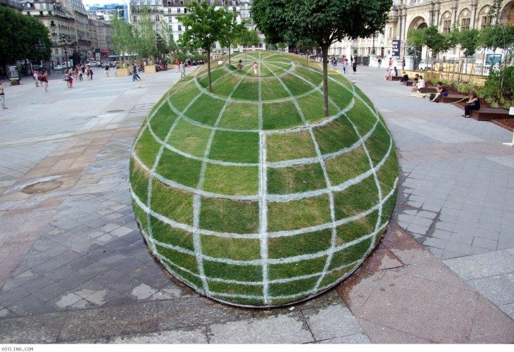 imagen de ilusión 3D en las áreas verdes en el ayuntamiento de París