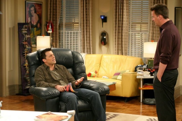 JOEY Y CHANDLER3 EN EL DEPARTAMENTO