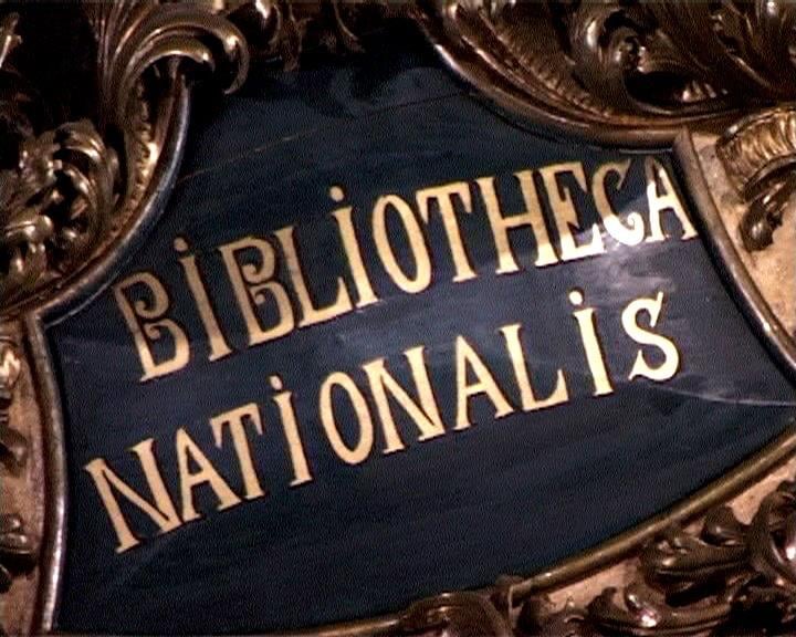 Letrero con la frase "Bibliotheca Nationalis" 