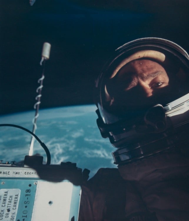 buzz aldrin primer selfie que fue tomada desde elespacio