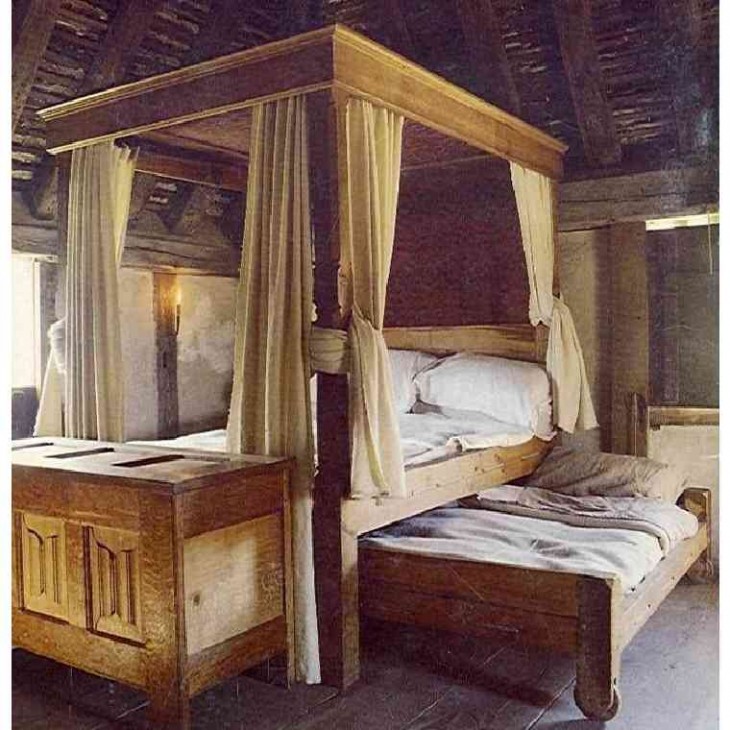 cama con dosel de la epoca medieval