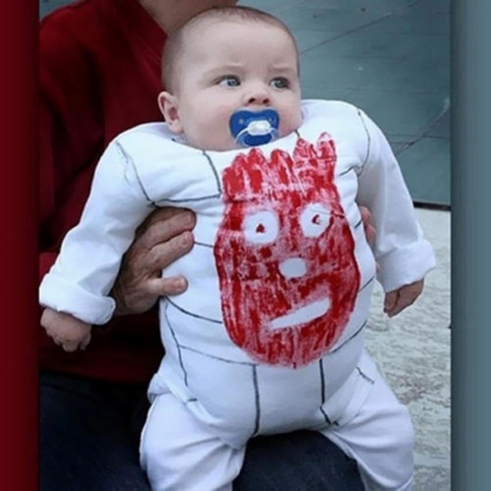 Escalera barro Cementerio 20 Disfraces de Halloween para bebés que amarás