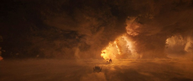 efectos especiales de un desierto en llamas durante una escena de la película de Mad Max 