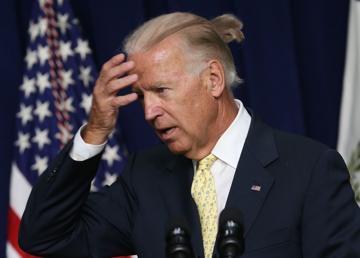 Joe Biden Con coleta caballo