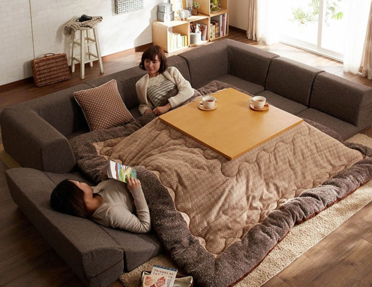 living room with kotatsu