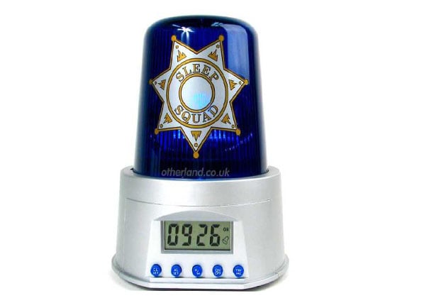 reloj en forma de una sirena de policía 