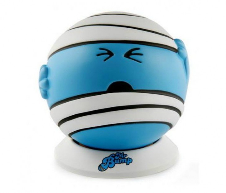 reloj despertador en forma de pelota color azul 