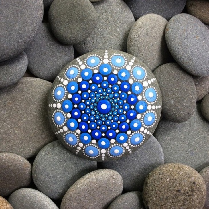 PIEDRA MANDALA AZUL