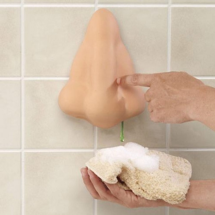dispensador de jabón en forma de nariz 