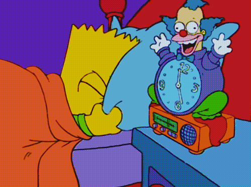 gif de Bart Simpson aventando el reloj de su tocador al piso 