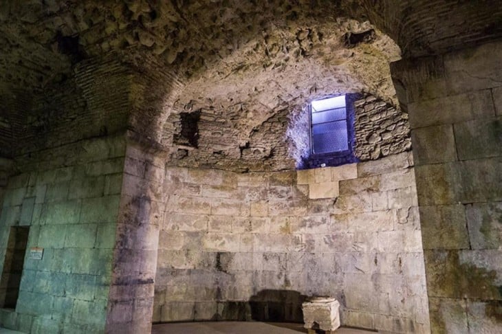 sótano del Palacio de Diocleciano, Croacia 