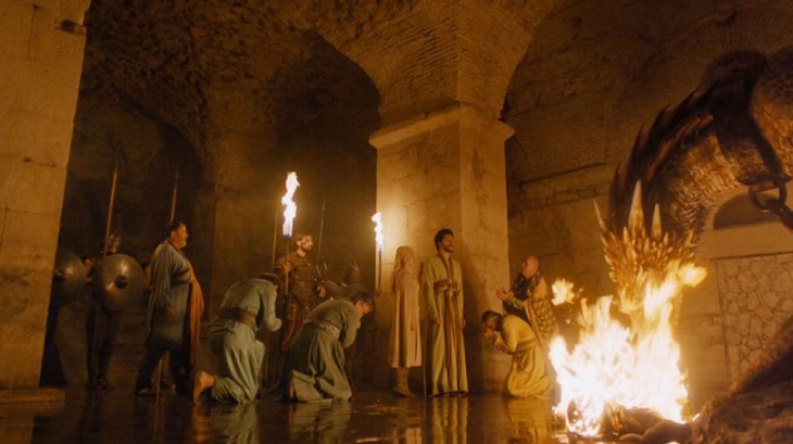 Escena de la serie Game Of Thrones en el sótano del palacio de Diocleciano donde los dragones se mantiene